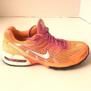 Nike women’s air max torch 4
